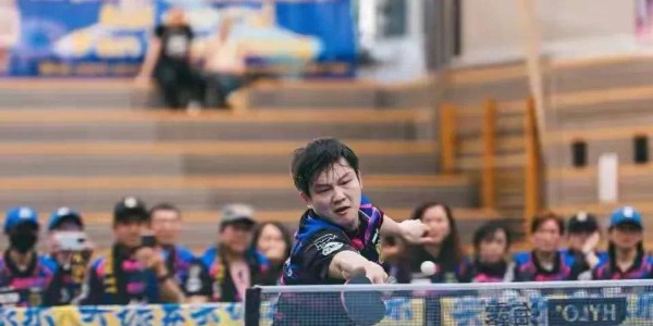 樊振东在德国又发了条广告，输球沉默的背后，到底藏着什么？